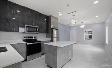 19 S Dominique Dr in Pharr, TX - Building Photo - Building Photo