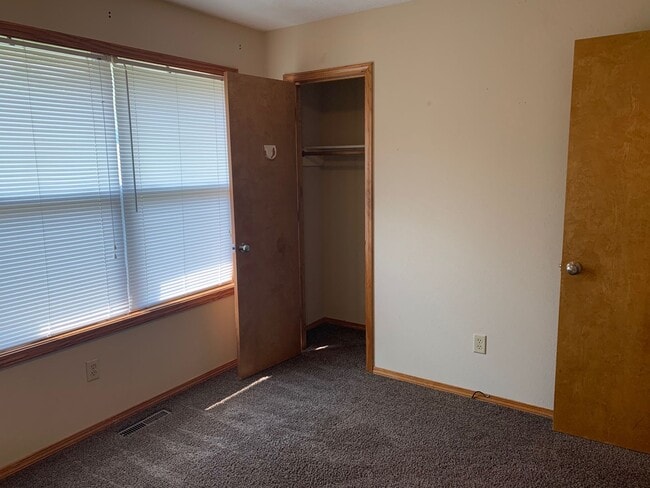 3845 W Roxbury St in Springfield, MO - Building Photo - Building Photo