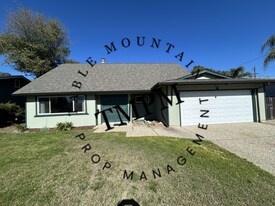 37 Linda Dr in Oroville, CA - Building Photo