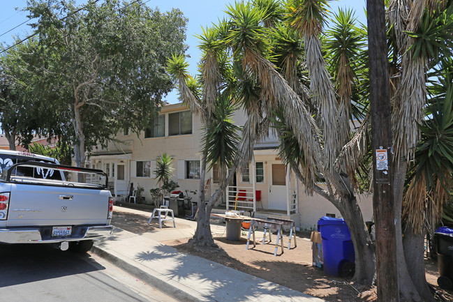 2204-2216 W Jewett St in San Diego, CA - Building Photo - Building Photo