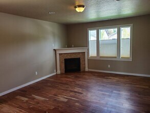 63255 NW Rossby St in Bend, OR - Building Photo - Building Photo