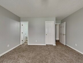 3514 Hirank Ct in Greensboro, NC - Building Photo - Building Photo