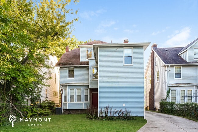 3321 Berkshire Rd in Cleveland Heights, OH - Building Photo - Building Photo
