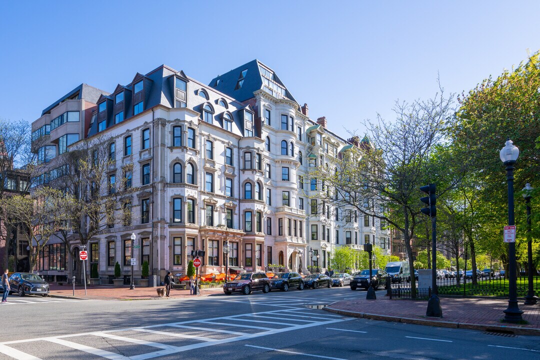 The Vendome in Boston, MA - Building Photo