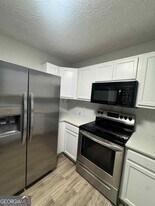 355 Magnolia Gardens Walk in Mcdonough, GA - Building Photo