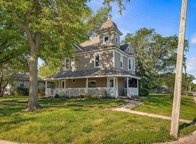 property at 127 N Adams St