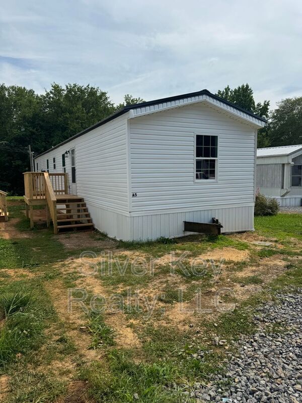 property at 1004 S Jackson St