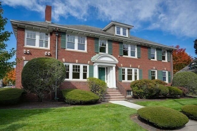 71 Church St in Winchester, MA - Foto de edificio - Building Photo