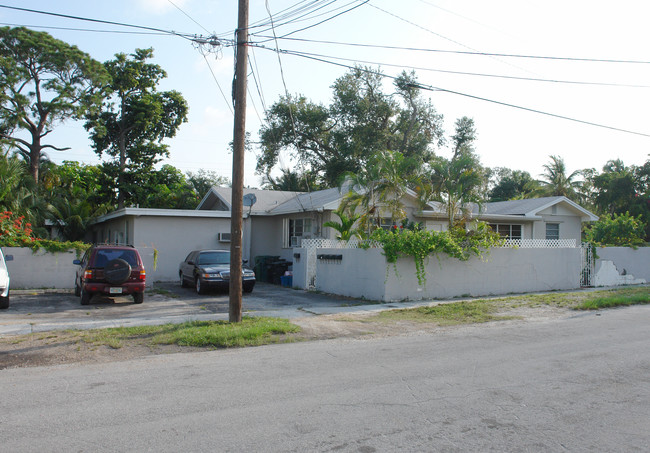 1601 SW 11th St in Fort Lauderdale, FL - Building Photo - Building Photo