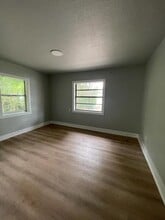 1415 Rogers St in Clearwater, FL - Building Photo - Building Photo