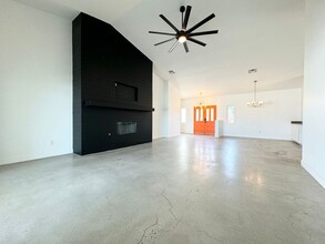 12775 Mountain View Rd in Desert Hot Springs, CA - Building Photo - Building Photo