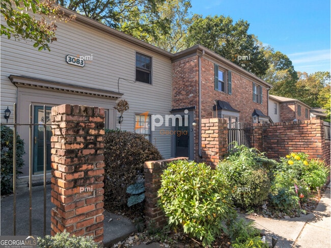 property at 3083 Colonial Way