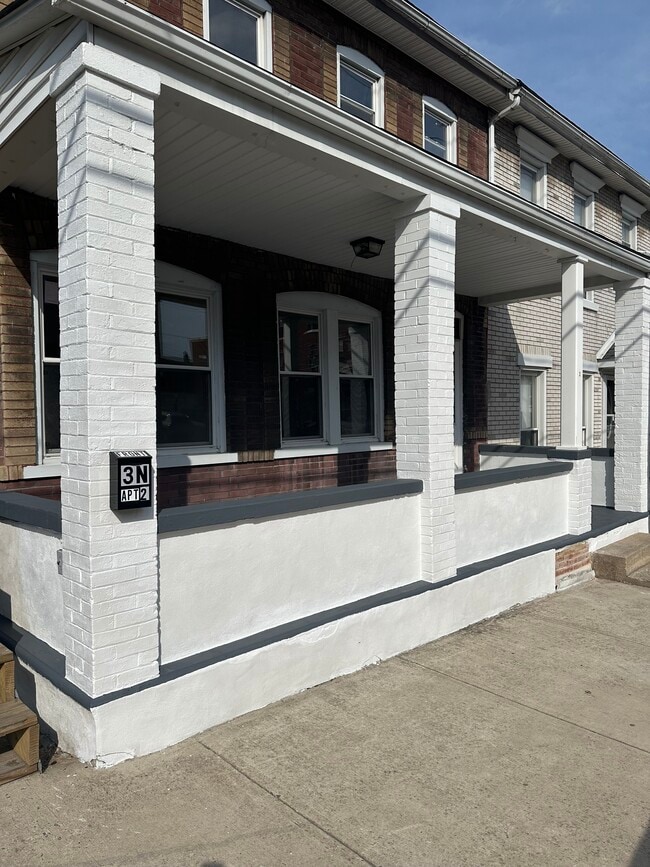 3 N Front St, Unit 3 N Front Apt 1