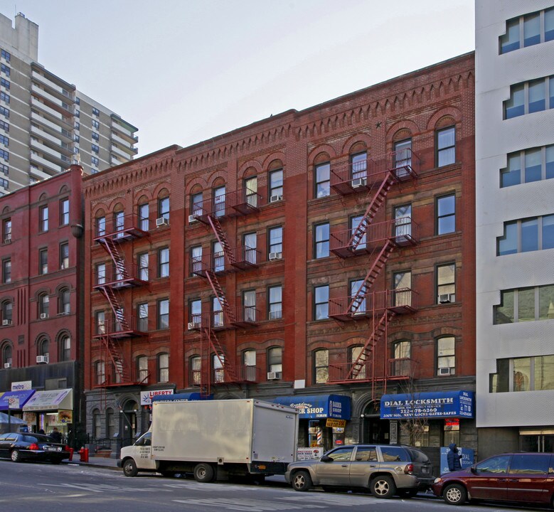 202 W 96th St in New York, NY - Building Photo