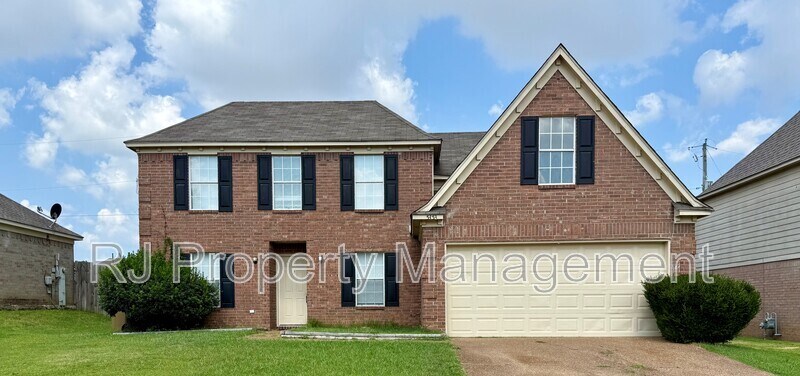 5353 Farm Ridge Dr in Memphis, TN - Building Photo