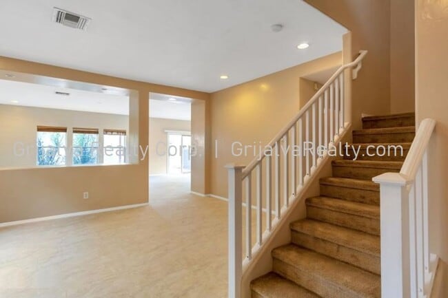 property at 548 W Tiger Shark Rd
