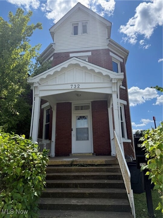 732 Elberon Ave in Zanesville, OH - Building Photo