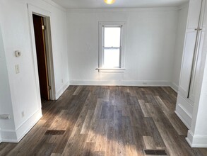 1335 Prospect Ave-Unit -Back House in Wausau, WI - Building Photo - Building Photo