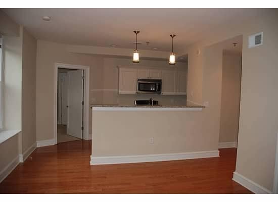 1811 Chestnut St, Unit 403 in Philadelphia, PA - Foto de edificio