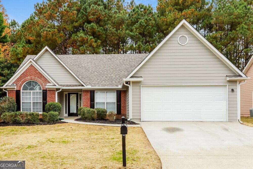 990 Lendl Ln in Lawrenceville, GA - Building Photo