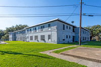 Southway Manor Apartments in Houston, TX - Building Photo - Building Photo