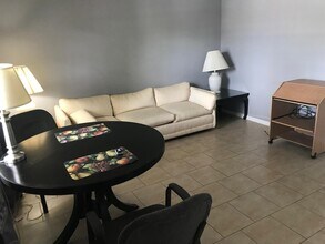 1100 Atlantic Shores Blvd in Hallandale Beach, FL - Building Photo - Building Photo