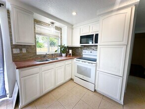 4525 Nimmer Dr in New Port Richey, FL - Building Photo - Building Photo