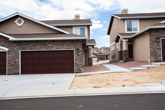 property at 756 Brambleberry Hts