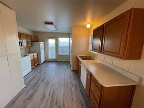 121 Cambridge Dr in Saginaw, TX - Building Photo - Building Photo