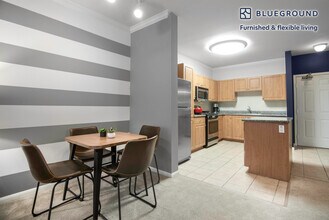 3221 Carter Ave-Unit -FL2-ID28 in Marina Del Rey, CA - Foto de edificio - Building Photo