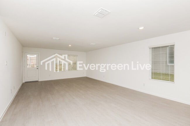 10724 Dusty Rnch Rd in Fort Worth, TX - Building Photo - Building Photo