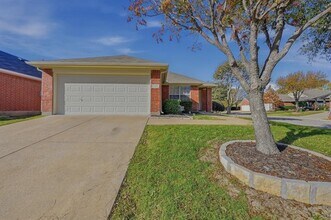 3321 Versante Dr in Bedford, TX - Building Photo - Building Photo