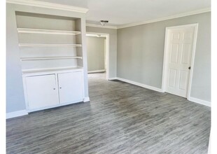 4914 Kelso St in Houston, TX - Foto de edificio - Building Photo