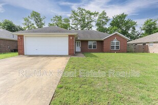 2505 SW 20th St in Bentonville, AR - Building Photo