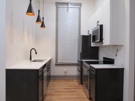 1725 Elm St in Cincinnati, OH - Building Photo