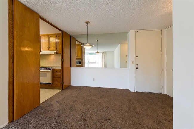 property at 6333 La Jolla Blvd