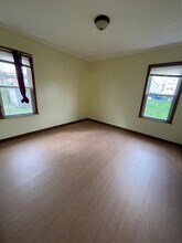 33 Nashua St in Fall River, MA - Building Photo - Building Photo