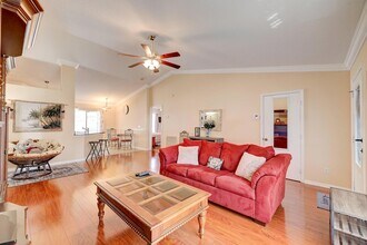 1838 SE Genaro Terrace in Port St. Lucie, FL - Foto de edificio - Building Photo