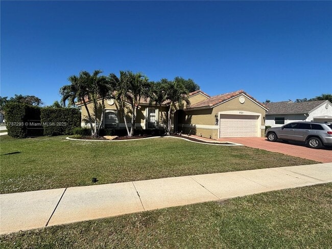 9721 SW 15th Dr in Plantation, FL - Building Photo - Building Photo