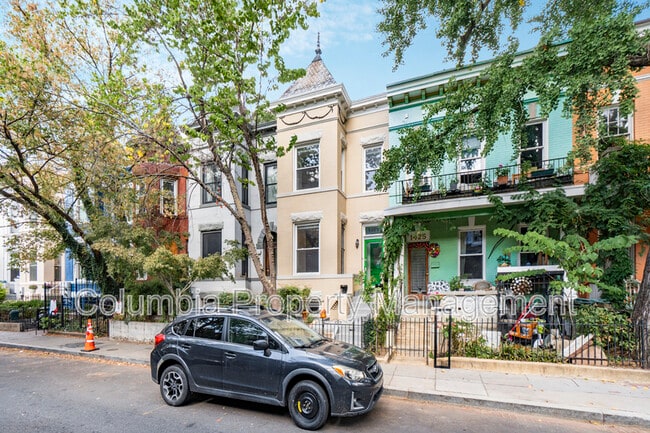 1427 Monroe St NW in Washington, DC - Building Photo - Building Photo