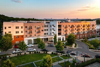 Station 40 in Nashville, TN - Foto de edificio - Building Photo