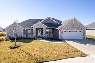 4914 Glide Cv in Columbia, MO - Building Photo