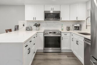 8535 Paradise Valley Rd in Spring Valley, CA - Building Photo - Building Photo