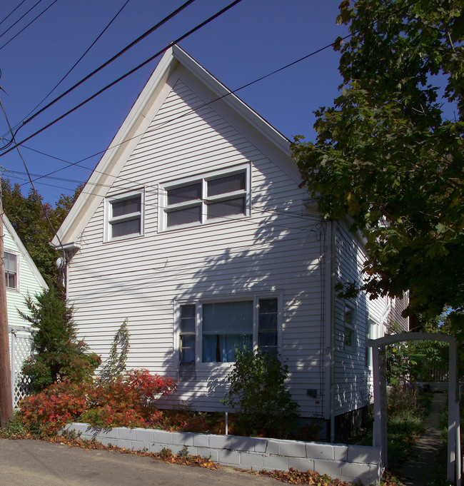 17 Alden St in Provincetown, MA - Building Photo - Building Photo