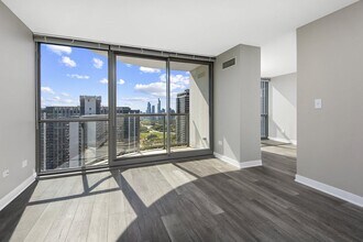 260 East South Water Street in Chicago, IL - Building Photo - Building Photo