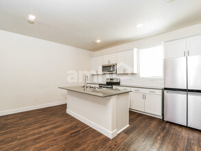 6037 W Copperhawk Dr in South Jordan, UT - Building Photo - Building Photo