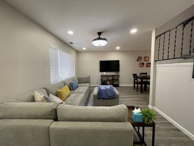property at 721 20th St