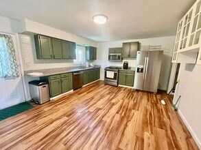 223 Edith St in Pittsburgh, PA - Building Photo - Building Photo