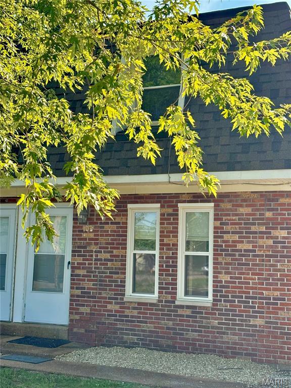 property at 103 Walnut St