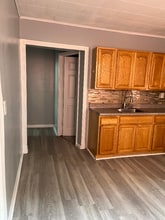 92 Buckingham Ave in Perth Amboy, NJ - Building Photo - Building Photo